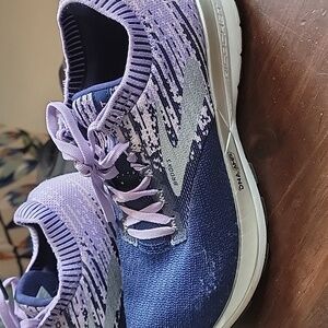 Brooks Ricochet Womens 8.5